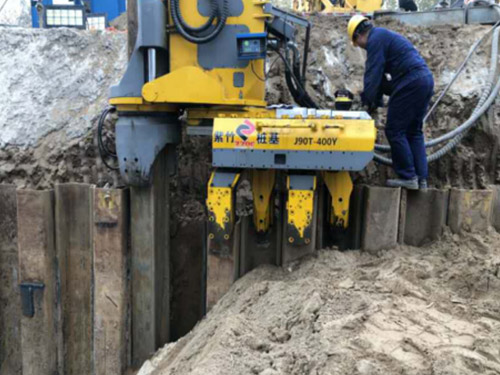 施工過(guò)程中，如何避免鋼板樁傾斜？   