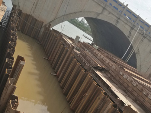 福焱建筑設(shè)備租賃鋼板樁施工,福焱建筑設(shè)備租賃靜壓樁機,湖南福焱機械設(shè)備有限公司